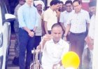 दिव्यांग भभीखन साहू को मिली ट्रायसायकल, चेहरे पर झलकी खुशी