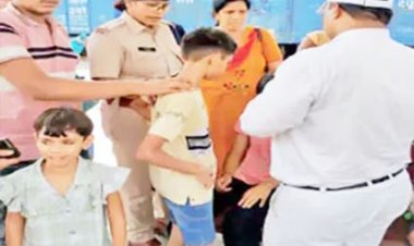 हावड़ा अहमदाबाद एक्सप्रेस के जनरल कोच में दो बच्चे हुए बेहोश